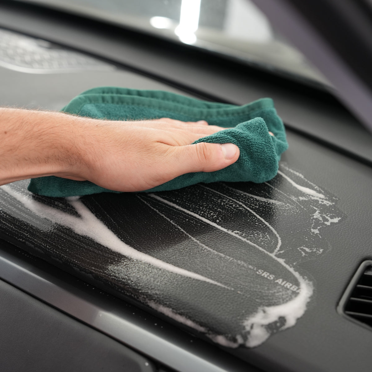 MULTISURFACE CLEANER - For interiors and exteriors