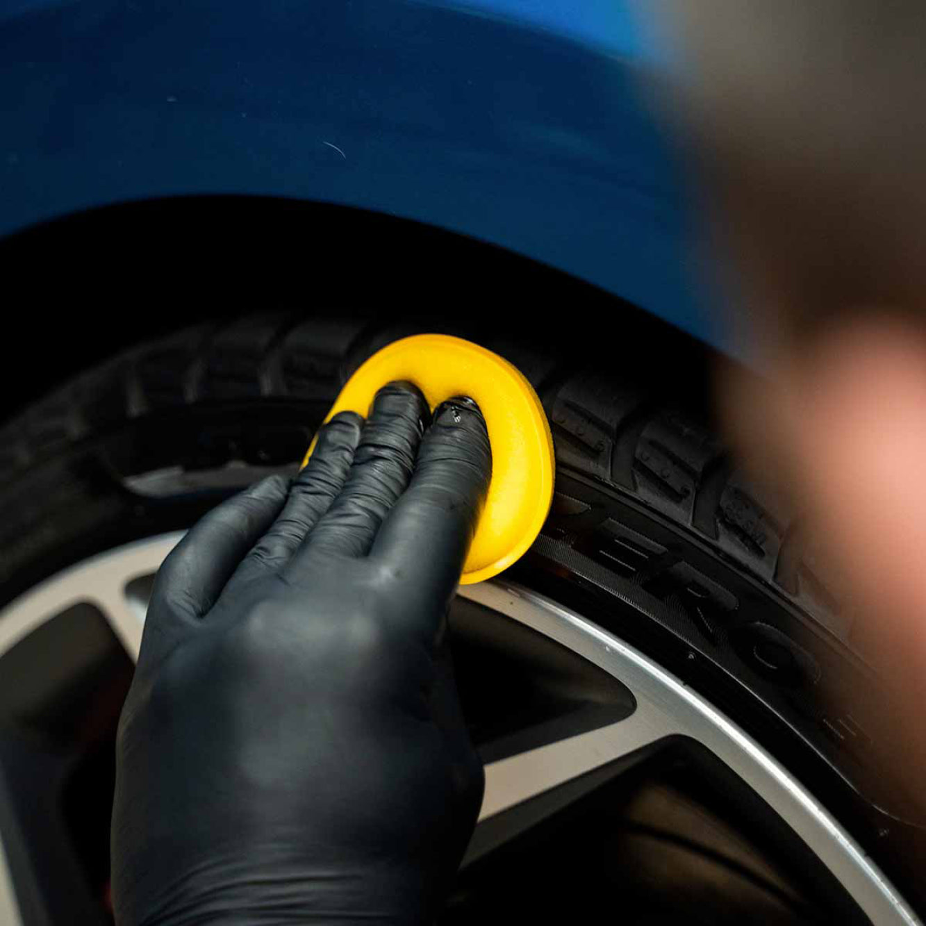 NOUVEAU NOIR - Water based Tire shine