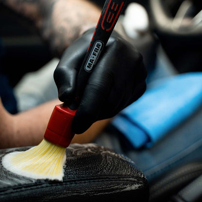 INTERIOR DETAIL BRUSH