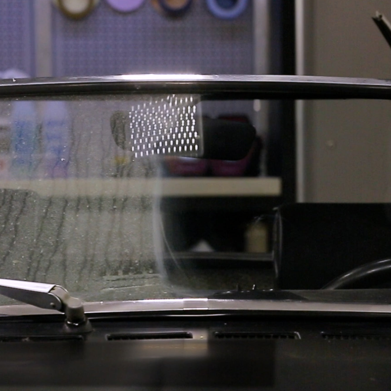 GLASS CLEAN & SHINE - Grease cutting glass cleaner