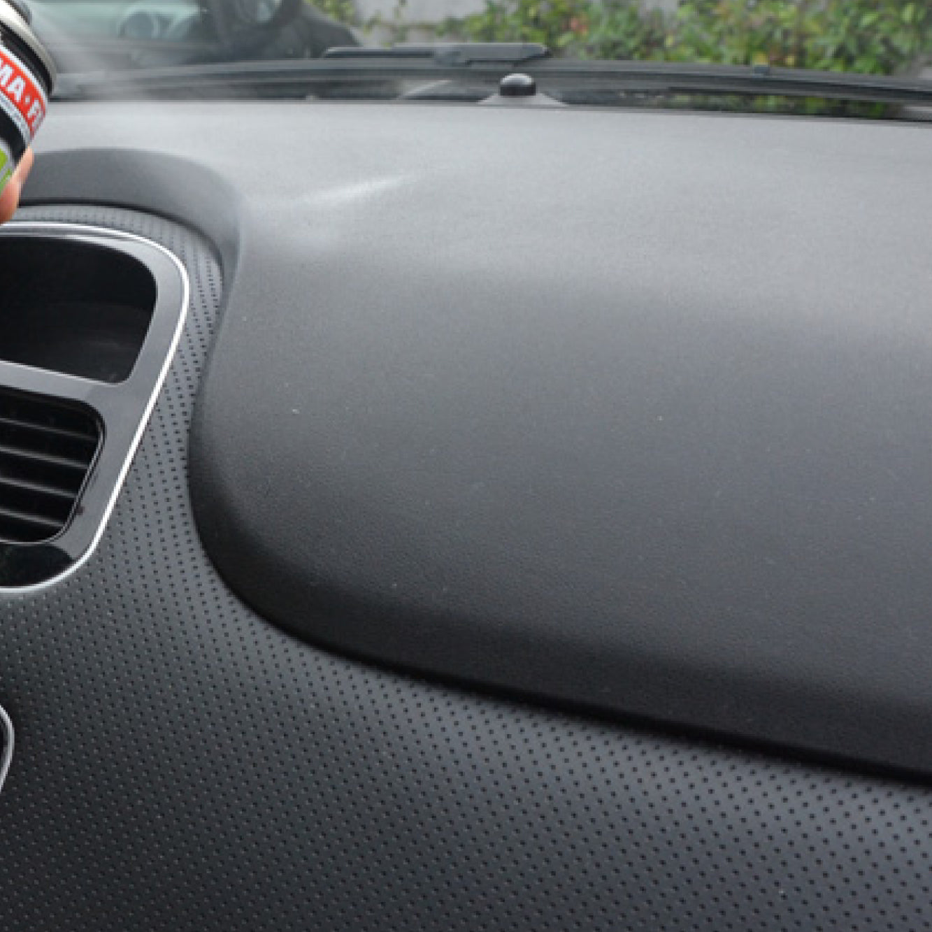 SCIC GREEN - Cleans and revitalizes dashboards