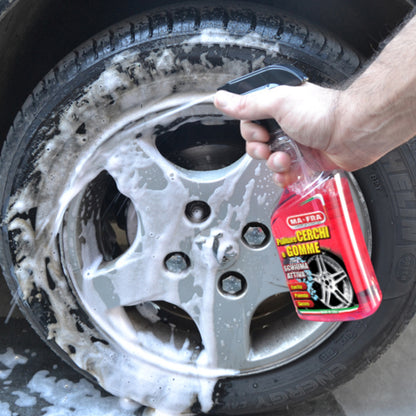 WHEEL AND TYRE CLEANER - Cleans rims and tires